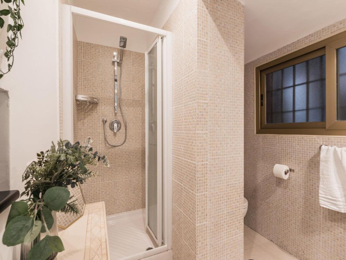 The Rent - Two-bedroom In Colosseum Area Apartamento